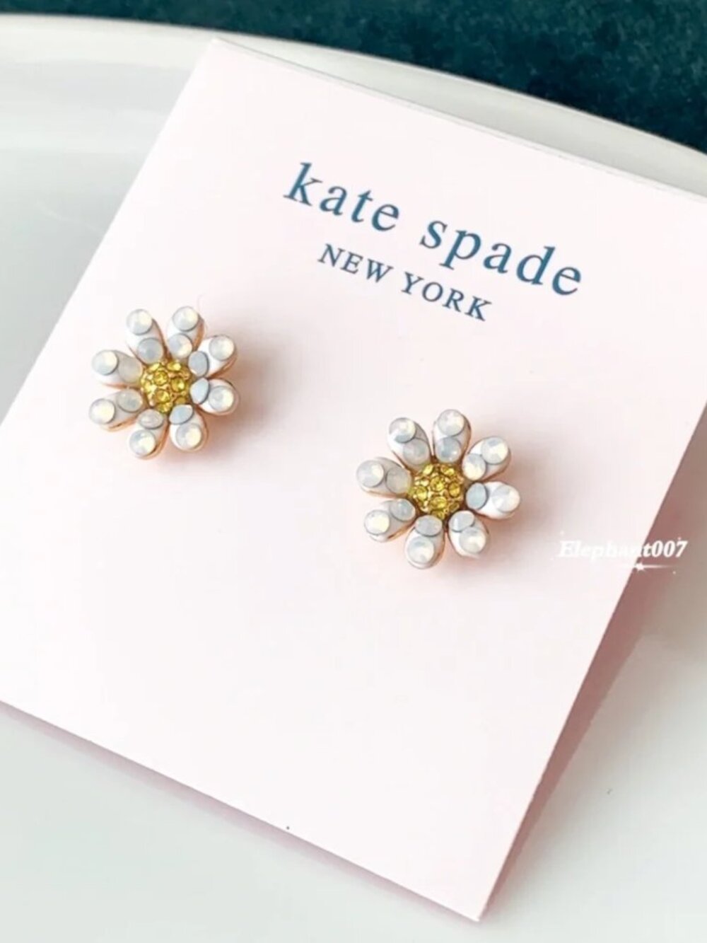 Kate Spade White Daisy Flower Crystal Stud Earrings Gold Tone Floral Earrings